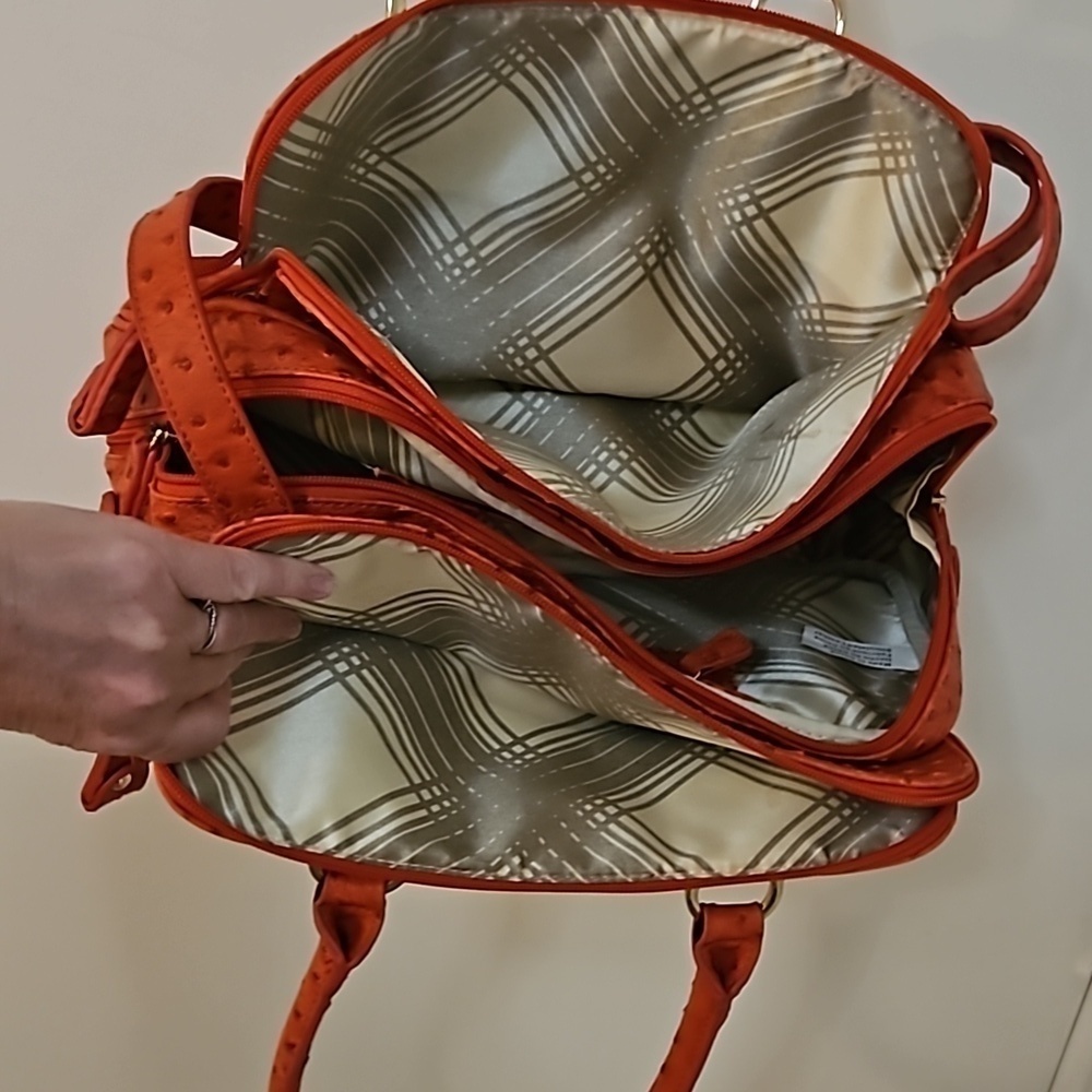 LONDON FOG 1990s Coral Faux Ostrich Shoulder Bag - Picture 9 of 12